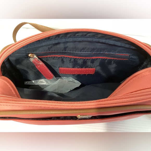 Tommy Hilfiger Purse Cross Body Color Salmon Zippers Multiple Pockets Te… - Picture 9 of 12
